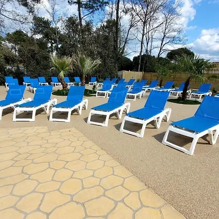 Village de vacances Mobil 6 Places Climatisé *